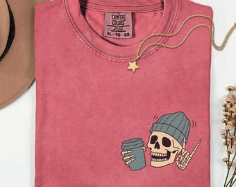 Camiseta de café helado con esqueleto, camiseta de café espeluznante, camiseta de humor negro con cafeína, camiseta gráfica para adictos al café, regalo para baristas, regalo gótico para amantes del café.