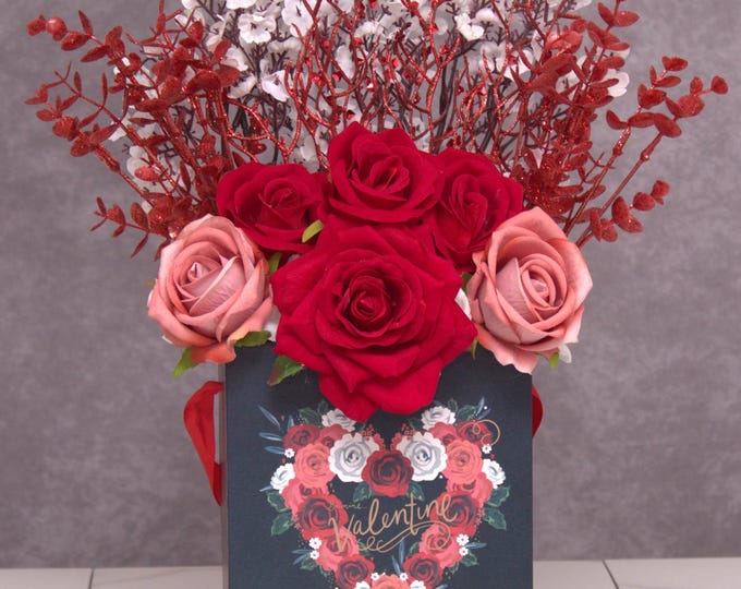 Romantic Valentine’s Day Silk Rose Arrangement – Elegant Red & Pink Roses with Glittered Accents in Decorative Gift Box