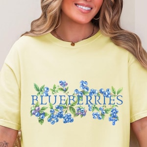 Blueberries T-Shirt | Floral Graphic Tee, Blueberry shirt, Gift for Blueberry lover, Berry Picking tee, Comfort colors shirt, Plus Size tee