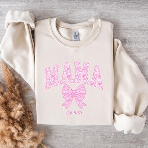 Personalized New Mama Sweatshirt, Coquette Floral Mama Est Sweatshirt, Custom New Mom Gift, Expecting Mom, Baby Announcement Cozy Sweatshirt
