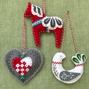 PDF Pattern Three Scandinavian Felt Ornaments  Dala Horse Bird Woven Heart