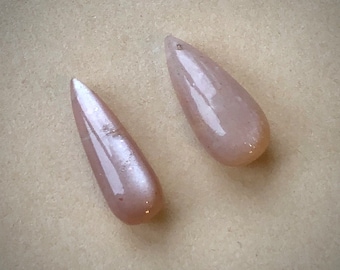 Moonstone Bead, Big Smooth Peach Moonstone Briolette Bead, Pink Natural Gemstone Pendant Teardrop, 1 One Bead