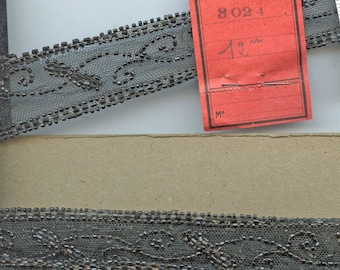 Adorno antiguo francés de vidrio negro con cuentas hechas a mano, una yarda 9438 MÁS DISPONIBLES