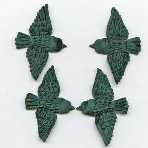 Pequena floresta verde (4) peças prensadas em relevo de moldes antigos, feitas à mão, cor limitada, mais disponível