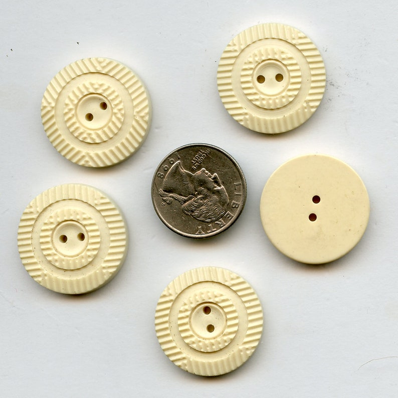 5 Vintage Cream NOS Buttons 1 18 Carved Casein Plastic 8465 MORE AVAILABLE Matching set of