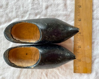 Vintage CHILD'S Kids' Wood Wooden Hand Carved Dutch Shoes Pair Painted Black 9408