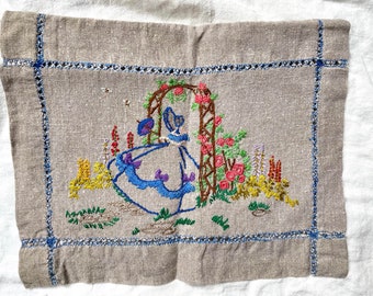 Antique Embroidered Lingerie Bag 1930s Colonial Motif 9186