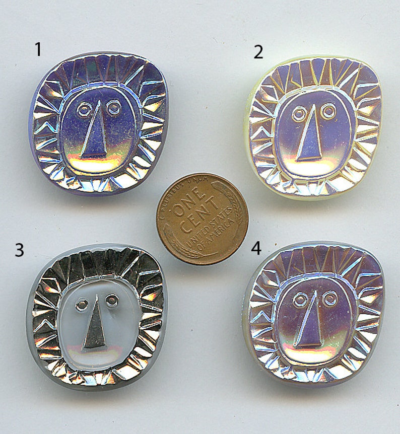 Choice 1 Czech Glass Button with Luster ABSTRACT LION 1 18 5991