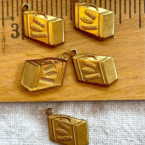 Lot of (5) Vintage Stamped Brass Vintage TRAVELERS SUITCASE CHARMS  Raw Brass Stampings Brass Jewelry Findings Stamped 9416