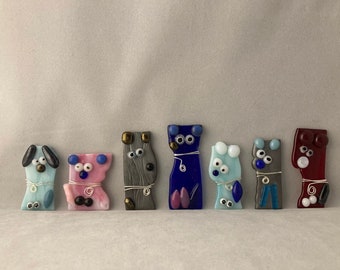 Fused glass animals with wire collars