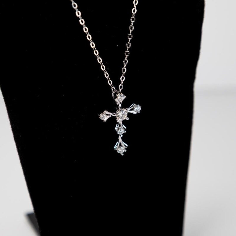 Lab Grown Diamond Cross Necklace - Etsy