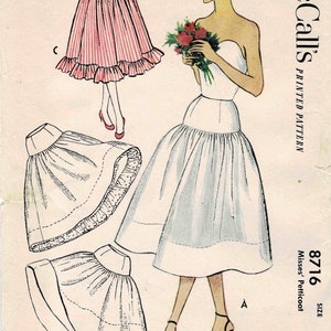 1950s Misses Ruffled Petticoat Lingerie Crinoline Half Slip McCall's 8716 Vintage Sewing Pattern Waist 26