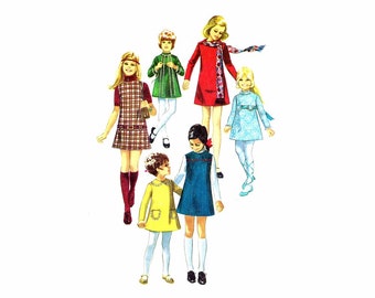 1970s Girls Dress or Jumper Simplicity 8941 Vintage Sewing Pattern Size 12 Breast 30