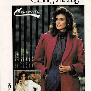 May include: Simplicity sewing pattern number 7161 for a red blazer with a collar and long sleeves. The pattern is for sizes Medium, Moyenne, and Mittelgross. The pattern also includes a white blazer with a shawl collar and long sleeves.