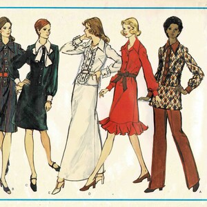 1970s Misses Dress, Tunic and Pants Vogue 2749 Vintage Sewing Pattern Size 10 Bust 32 1/2 UNCUT