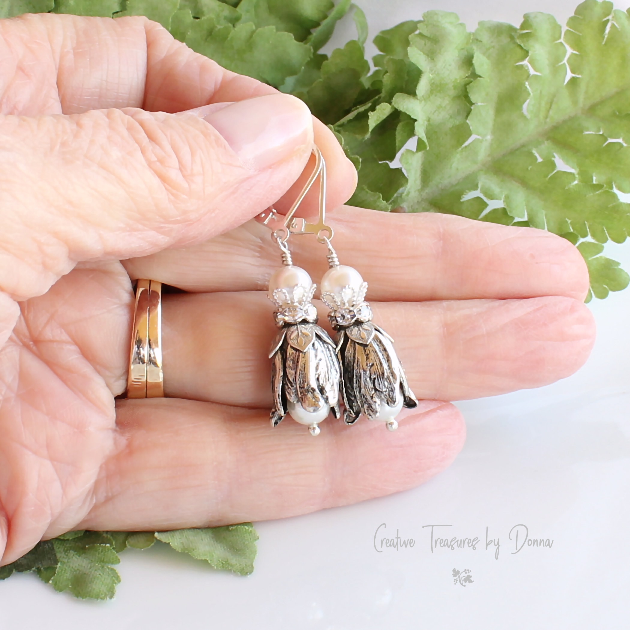 イヤリング TATIANA Silver 925 Bell Tulip Earrings EC3138 Silver Tulip Earrings | Classy Women Collection