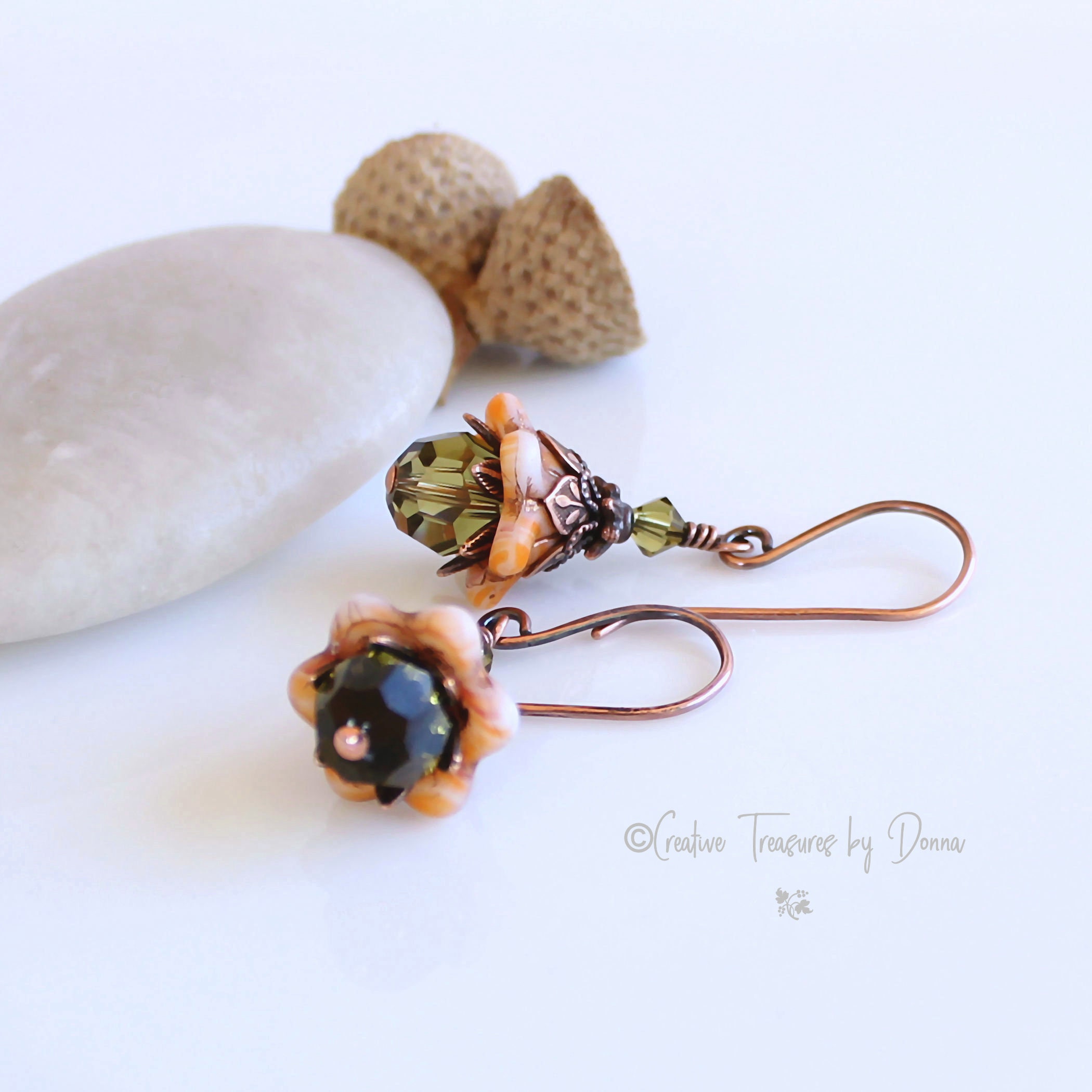 Pendientes de flor de cobre flores de campana naranja | Etsy