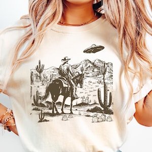 UFO Cowboy Shirt - Retro Western T-Shirt, Vintage Rodeo Graphic Tee, Oversized Cowboy T Shirt, Wild West T-shirt, Cowgirl Top