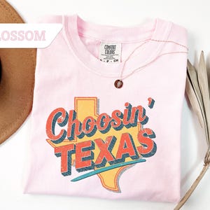 Comfort color Choosing Texas Shirt, Vintage Western Shirt, Cowboy Shirt, Country Music Shirt image 3