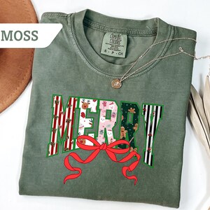 Comfort Colors® Merry Christmas Sweatshirt, Retro Merry Christmas Coquette Shirt, Merry Christmas Shirt, Christmas Girly Shirt