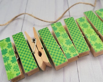 4 Four Leaf Clover Shamrock Photo Clothesline, Green Gingham Plaid Check Chunky Little Clothespins w Twine, Set of 12, St Patrick's Day