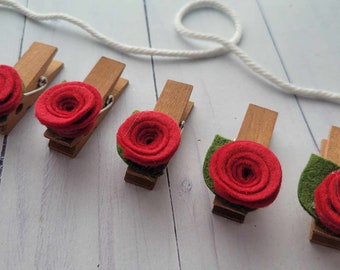 Handmade Felt Red Roses Rustic Mini Clothespins Clothesline, Baby Wedding Shower Gift, Boho Flowers, Photo Garland, Set of 6