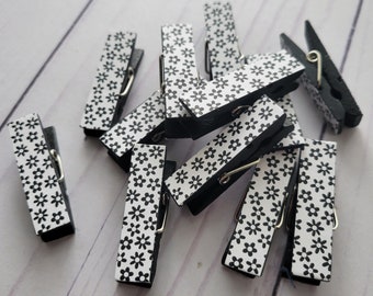 White and Black Daisy Flowers - Print Mini Little Clothespin Clips w Twine for Display - Set of 12 - Garland Bunting Photo Clothesline