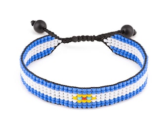 Handgemaakte kralenarmband met vlag: verstelbare boho-koordarmband