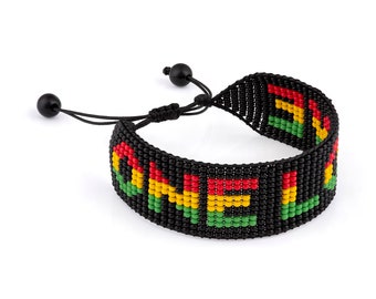 Handgemaakte rastakleurige kralenarmband - verstelbaar, ter ere van de rastafaricultuur