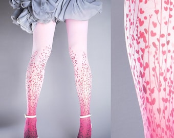 Medias de tatuaje: delicadas medias de nailon con estampado de hojas y flores en forma de corazón, de color rosa degradado, de longitud completa y cerradas.