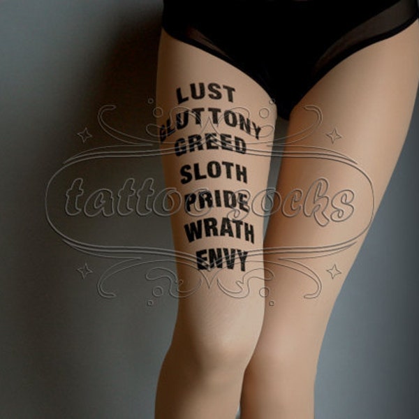 naakt 7 Deadly Sins tattoo kousen, panty's over de hele lengte, nylonkousen, tattoopanty's, tattoosokken, plus size optie, woorden, cadeau voor haar