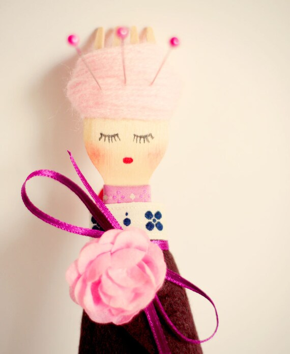 Items similar to Lady Pincushion 03 on Etsy