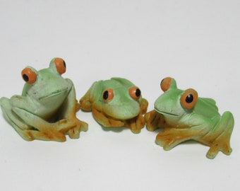 Miniature frogs set of three