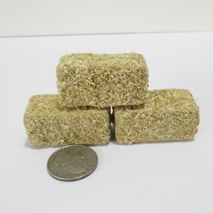 Miniature hay bales 1 1/2&quot; set of 3