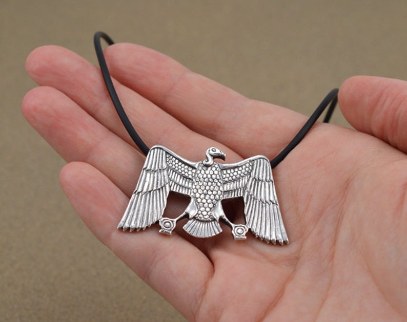Egyptian Vulture Goddess / Nekhbet Pendant Ancient Egyptian Vulture Goddess Sterling ... / Taweret is the protective ancient egyptian goddess of childbirth and fertility.