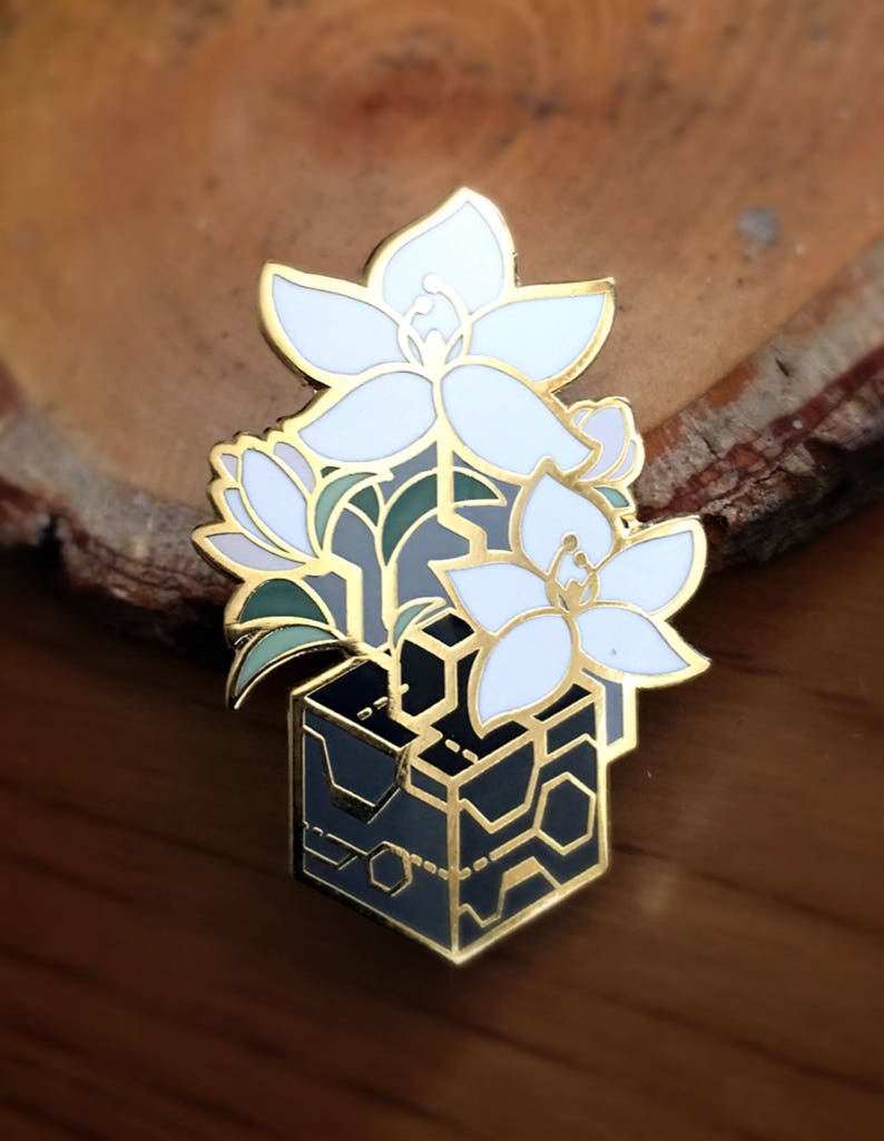 Nier: Automata Enamel Pin image 1