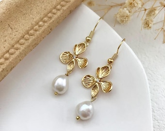 Gold Flower Drop Earrings,Real Freshwater Pearl Earrings,Dainty Floral Hook Earirngs,Crystal Bridal Earrings,Pearl Jewelry,Bridesmaid Gifts