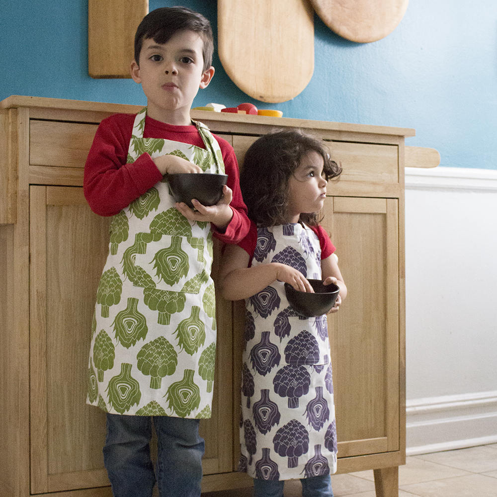 Tabliers Pour Enfants Imprimés en Coton Biologique Vert et Artichaut Violet