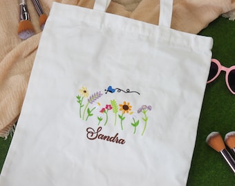 Custom Embroidered Tote Bag Bridesmaid Gift Personalised Gift Beach Bag Monogrammed Floral Bag Canvas Tote Bag Bridesmaid Bag Gift for Her
