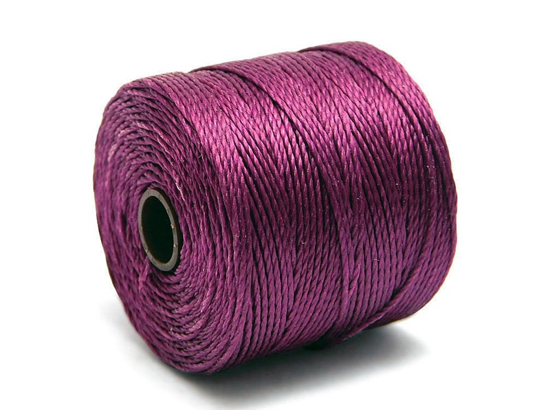 S-Lon Bead Cord Superlon Bead Cord Knotting Cord Macrame Cord 77 Yard Spool TEX210 Wineberry 4469 Bild 1