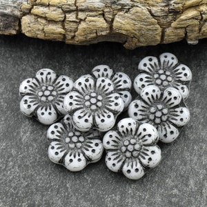 Czech Glass Beads - Flower Beads - Floral Beads - Wildflower Beads - Czech Glass Flowers - 14mm - 12pcs - (581)