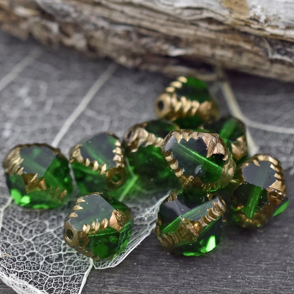 Czech Glass Beads - Emerald Green Beads - Christmas Beads - Bicone Beads - Faceted Beads - 10x8mm - 15pcs - (4445)