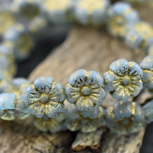 Czech Flower Beads - Czech Glass Beads - Hawaiian Flower Beads - 16pcs - 9mm - (267)