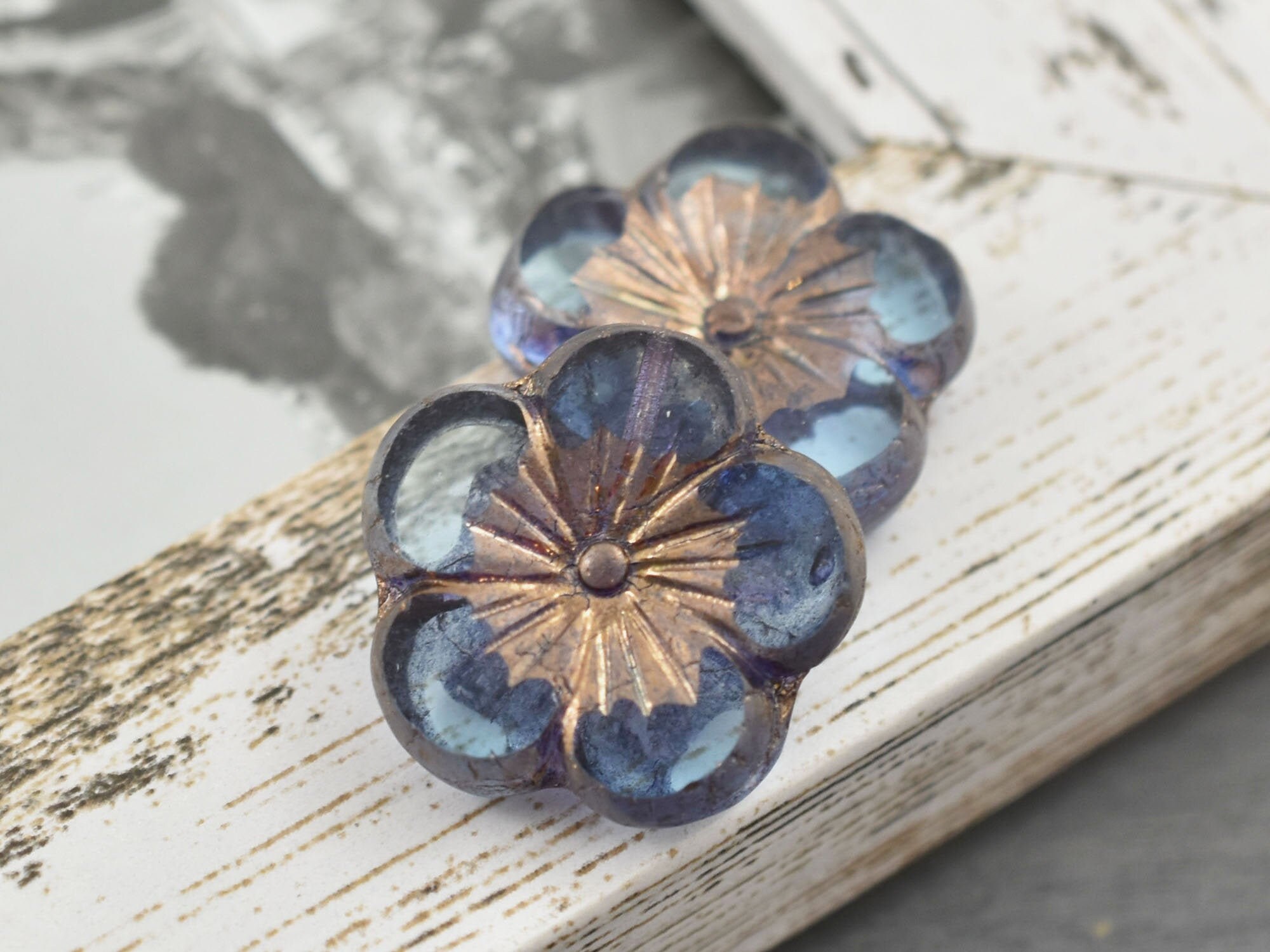 Hibiscus Beads - Picasso Beads - Czech Glass Beads - Flower Beads - H…
