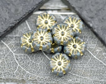 Flower Beads - Czech Glass Beads - Hawaiian Flower Beads - Floral Beads - 16pcs - 9mm - (2692)