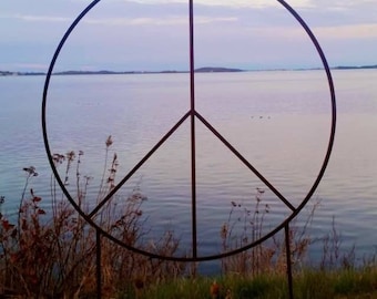 42 inch Peace Sign Garden Sculpture - garden stake with 42 inch diameter steel peace symbol with two 32 inch tall removable legs