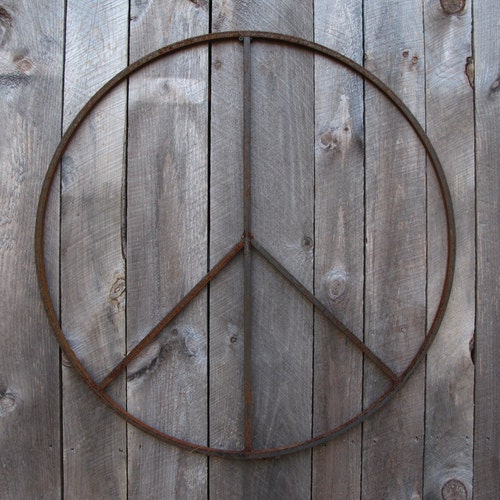 34 Inch Giant Metal Peace Sign Wreath With Standoffs Wall Etsy