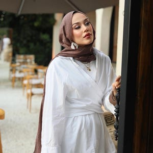 Mjuk bomulls hijab: Lätt och andningsbar vardagsbruk i5 Brown
