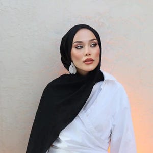 Mjuk bomulls hijab: Lätt och andningsbar vardagsbruk i1 Black
