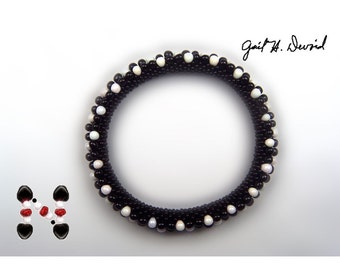 Black and White Bead Crochet Bracelet